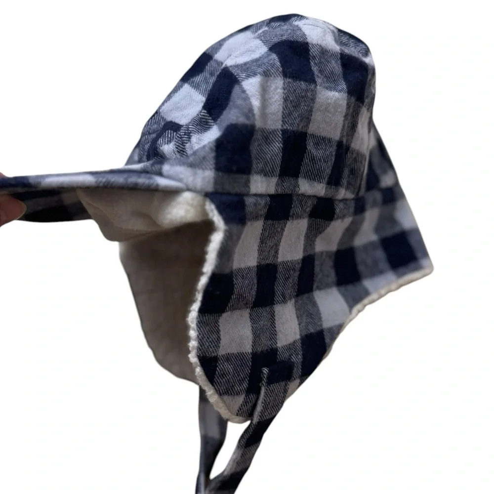 Old Navy Blue and Cream White Plaid Sherpa-Lined Earflap Hat Toddler/Kid Size L